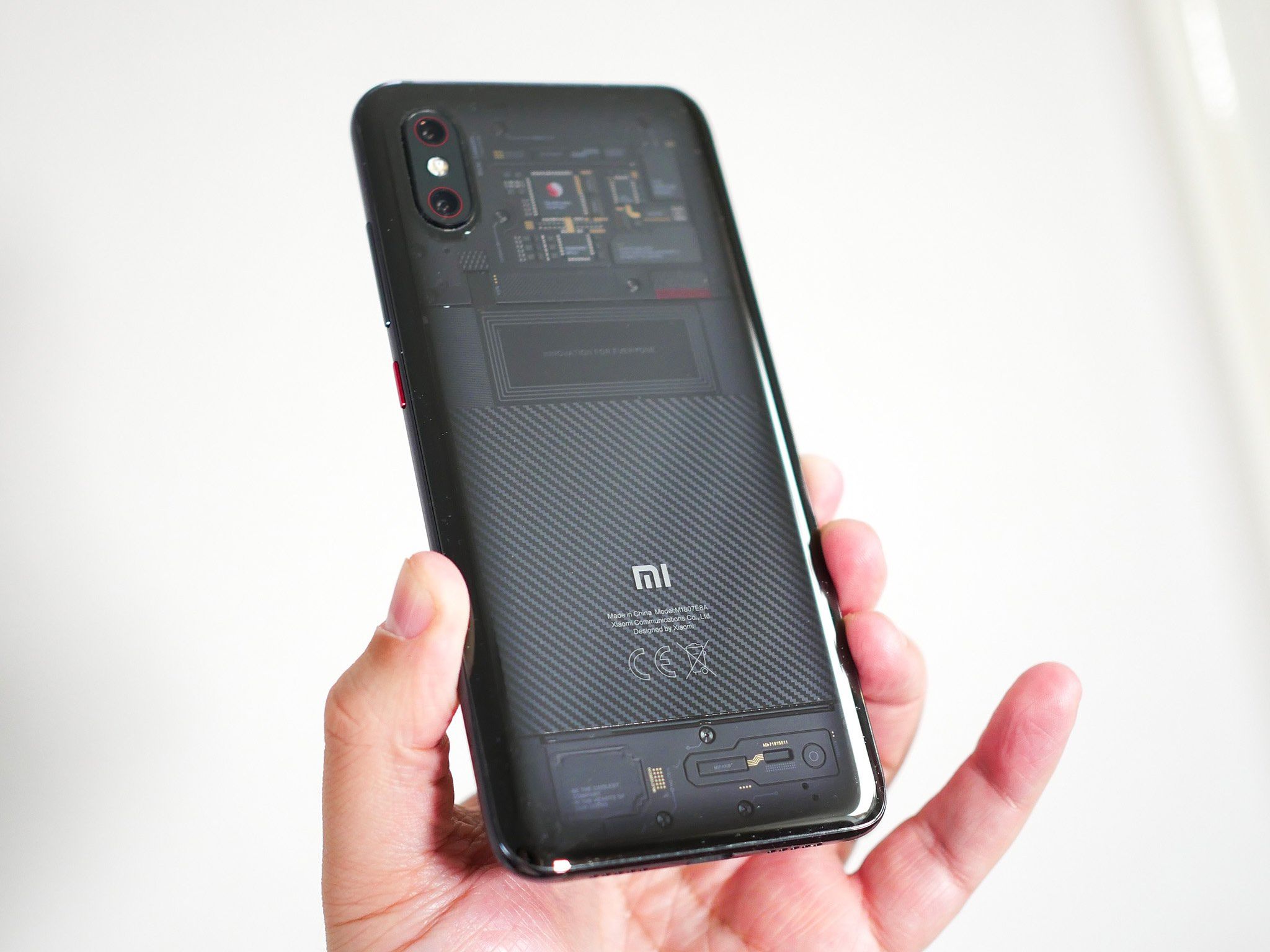 “Review Lengkap Xiaomi Mi 8 Pro: Spesifikasi dan Fitur Unggulan”