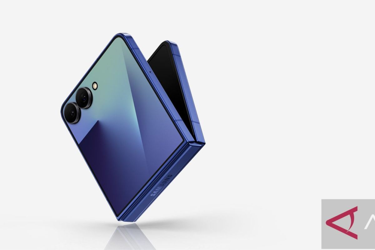 Samsung Galaxy Z Flip7: Smartphone Lipat Terkini dengan Desain Premium